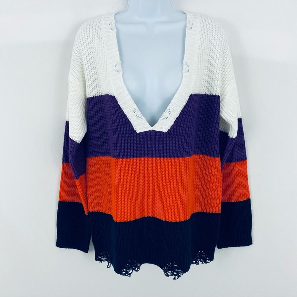 NWOT POL Distressed V-Neck Sweater Size Medium